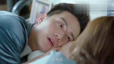 人在摘下眼镜以后，颜值总会上升一个档次还是降低一个档次？
